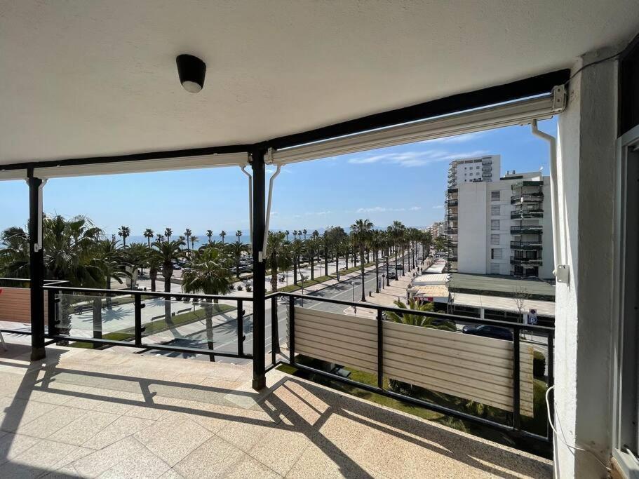 Apartamento En Primera Linea De Mar De 萨洛 外观 照片